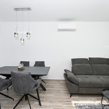 Luxury Apartment White Crystal Kaštela Eksteriør billede