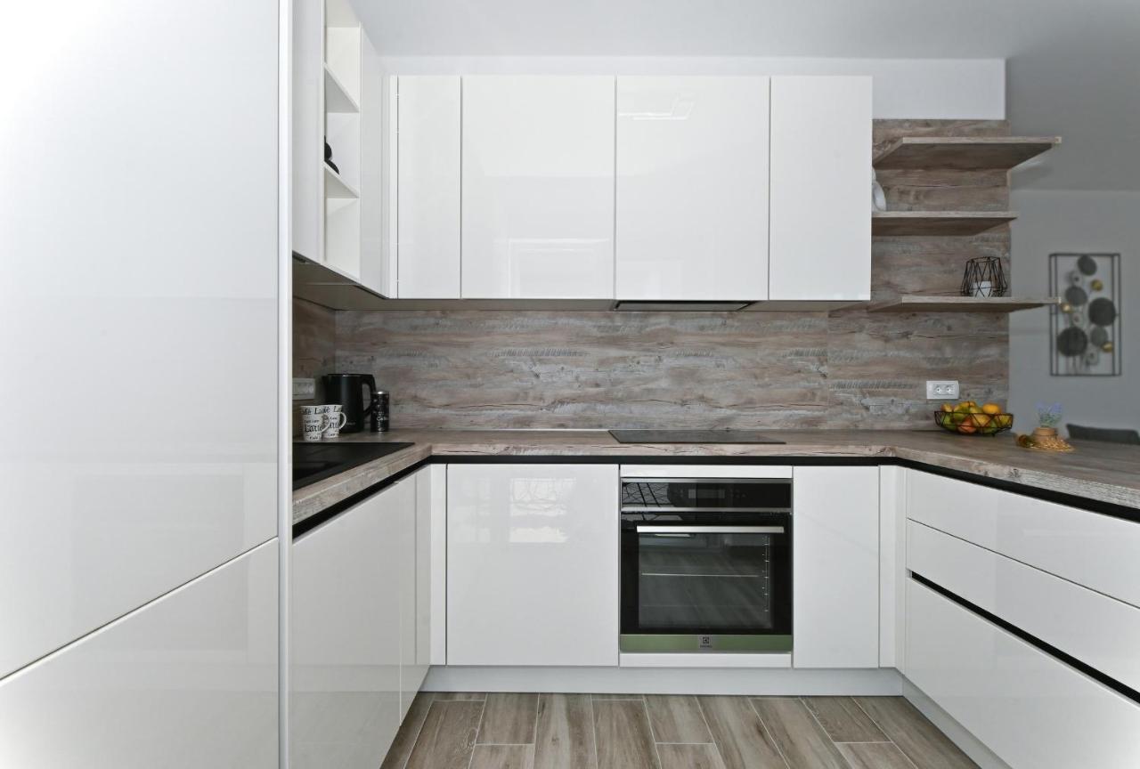 Luxury Apartment White Crystal Kaštela Eksteriør billede