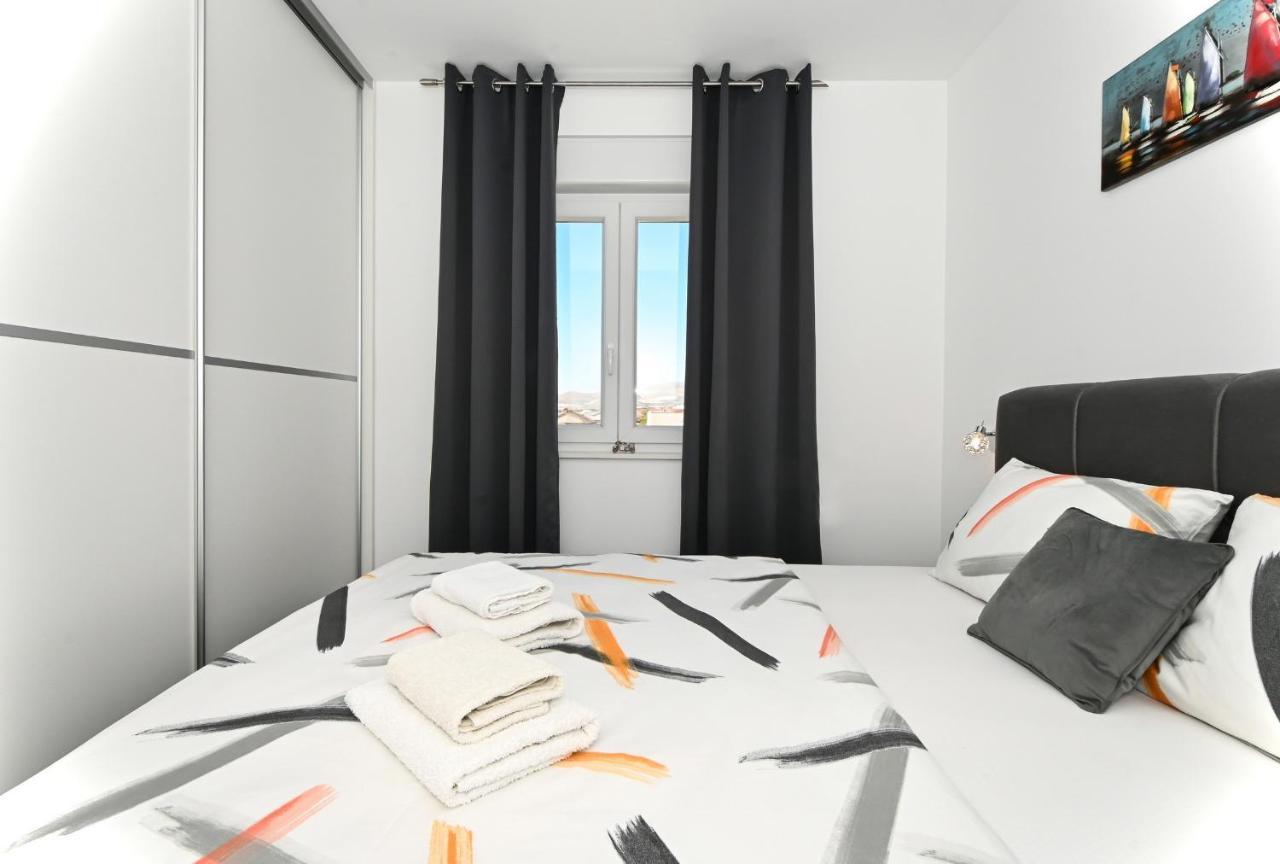 Luxury Apartment White Crystal Kaštela Eksteriør billede